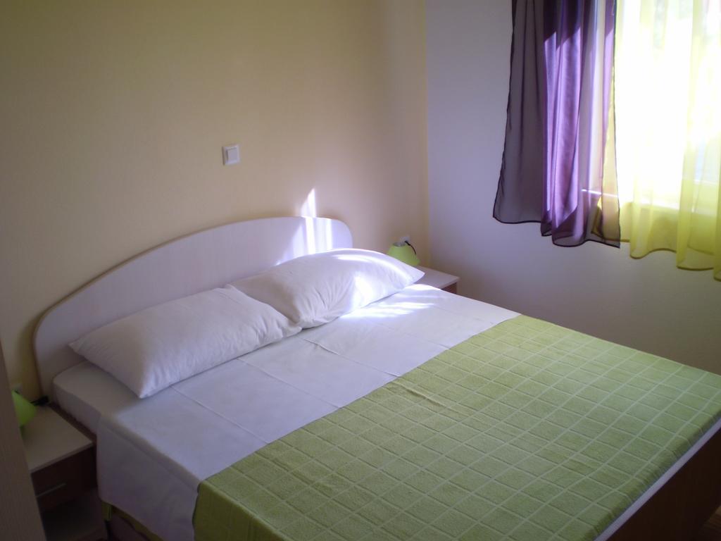 Apartments Duricic Loviste Ngoại thất bức ảnh