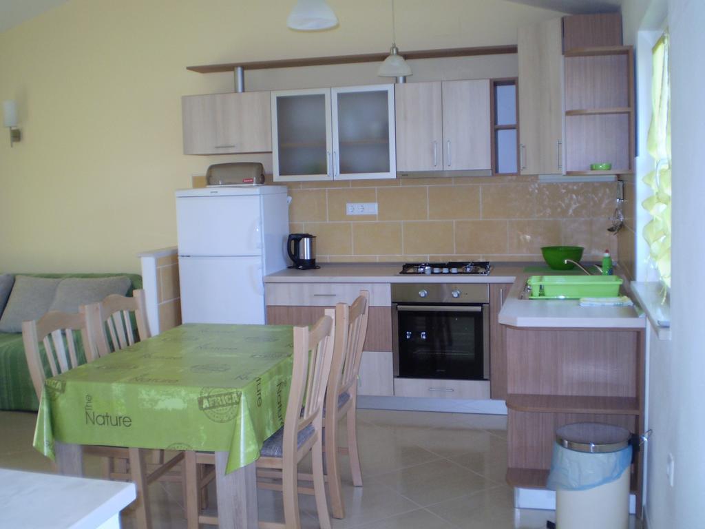 Apartments Duricic Loviste Ngoại thất bức ảnh