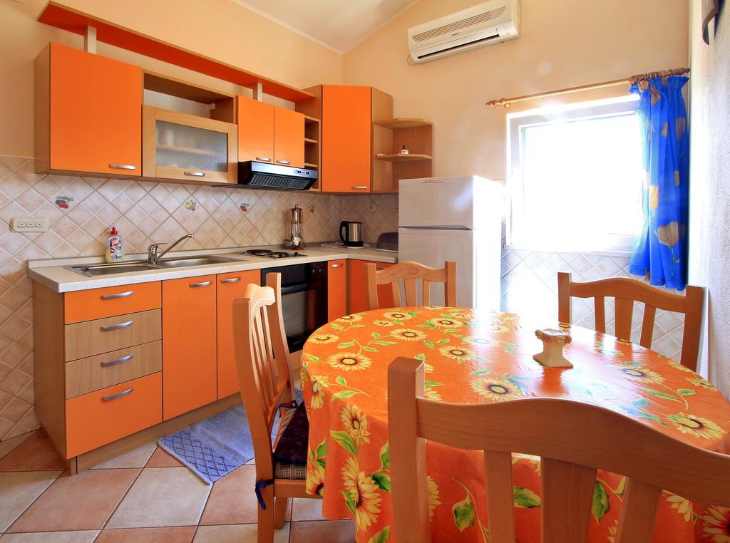 Apartments Duricic Loviste Ngoại thất bức ảnh