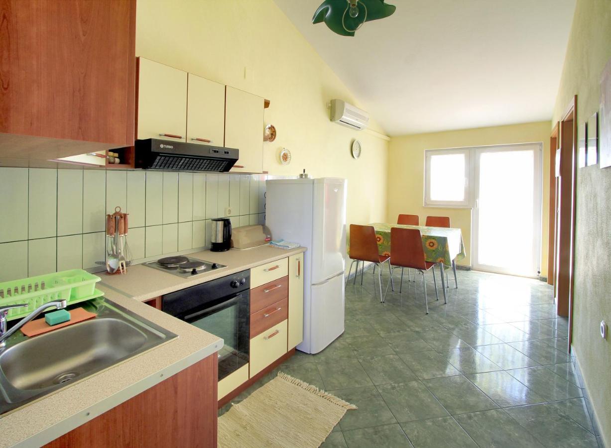 Apartments Duricic Loviste Ngoại thất bức ảnh